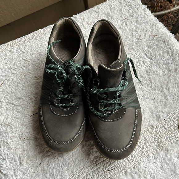 Dansko sneakers suede trim lace up Sz 39 (8.5- 9) - Picture 7 of 7
